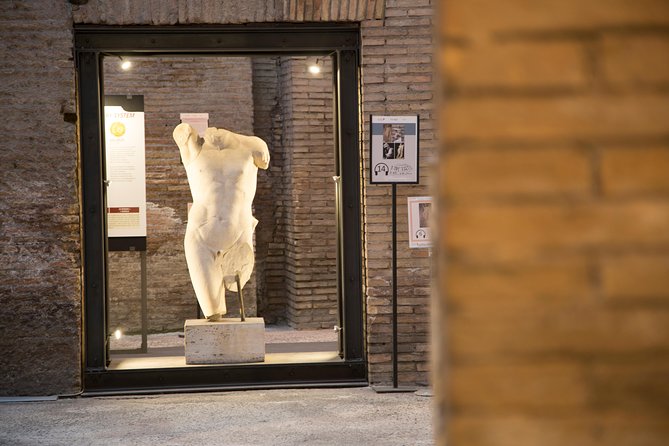 Ticket to the Underground Stadium of Domitian in Piazza Navona - Duration and Group Size