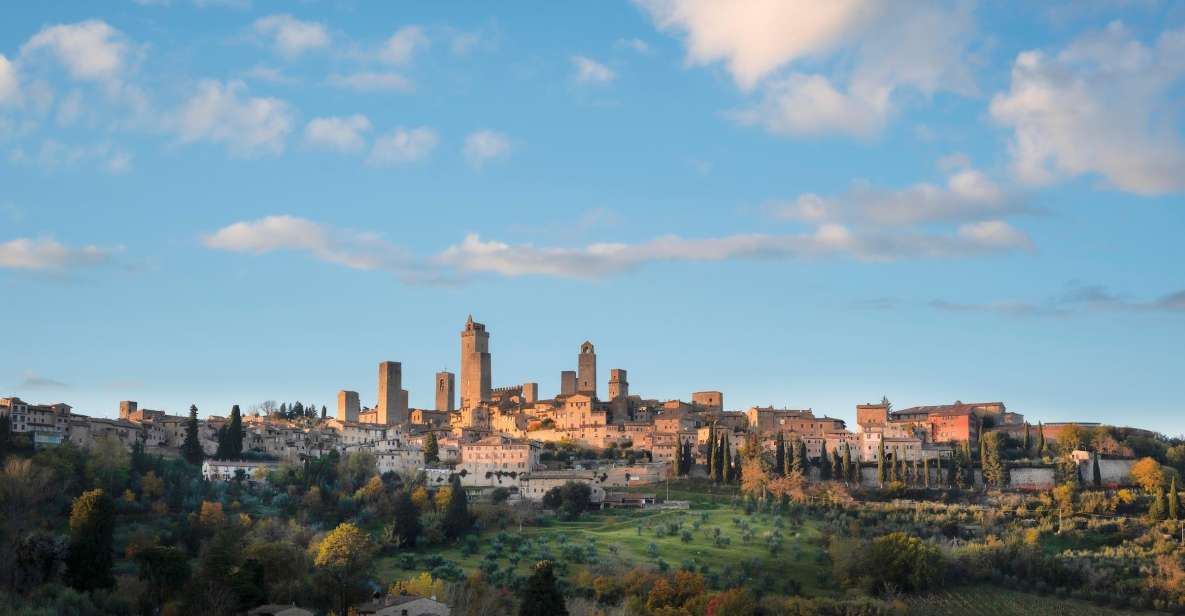 Tour San Gimignano-Monteriggioni: the Routes of Tuscan Taste - Dedicated to Countess Ava