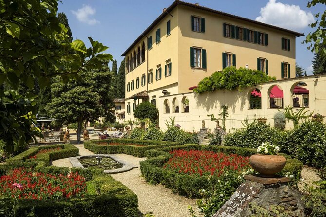 Tuscan Country Bike Tour With Wine and Olive Oil Tastings - Light Snack of Local Tuscan Delicacies