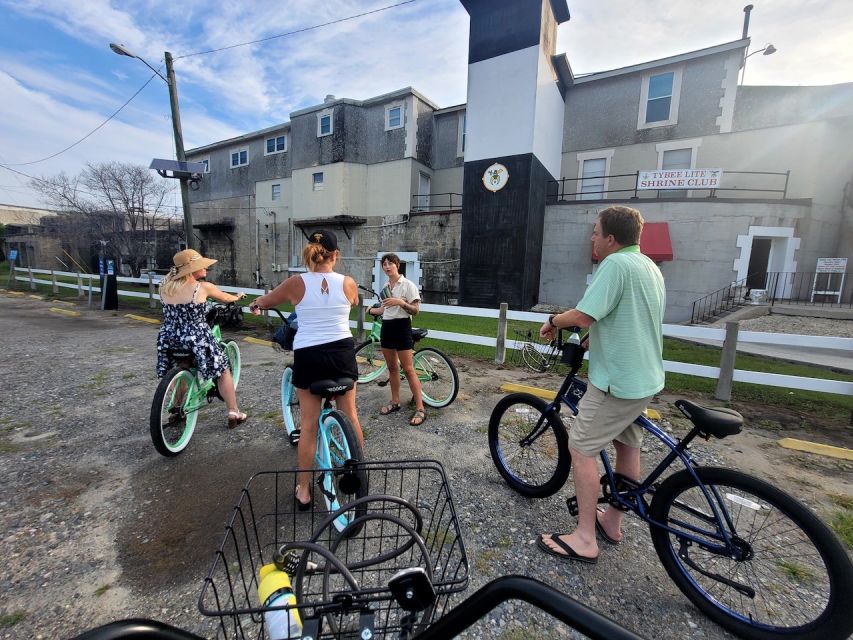 Tybee Island: Historical 2-Hour Bike Tour - Dining, Pubs, and Shopping