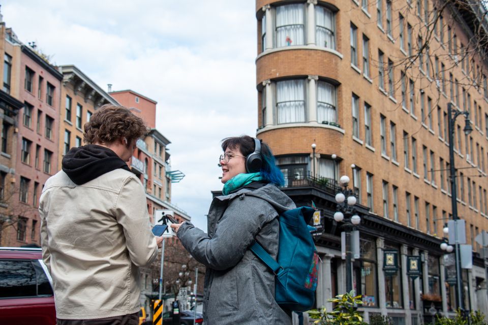 Vancouver: Self-Guided Smartphone Walking Tour of Gastown - Benefits of the Self-Guided Experience