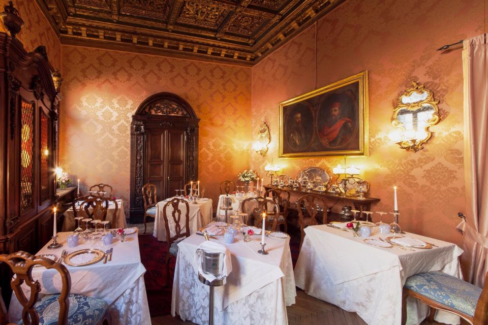 Venice: Romantic Palace Dinner and Private Gondola Ride - Preparing for the Activity