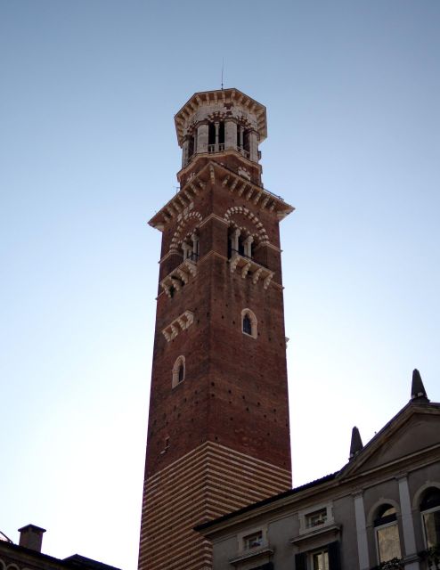 Verona - Private Guided Walking Tour - Piazza Delle Erbe: Frescoes and Fountains