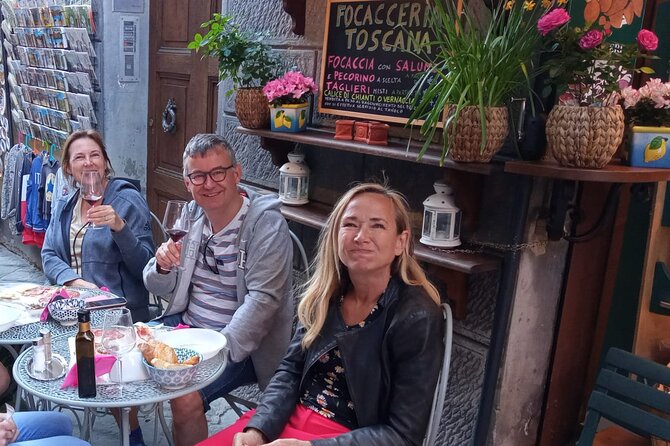 Walking Tour of Siena With Food & Chianti Wine - Pickup and Meeting Point