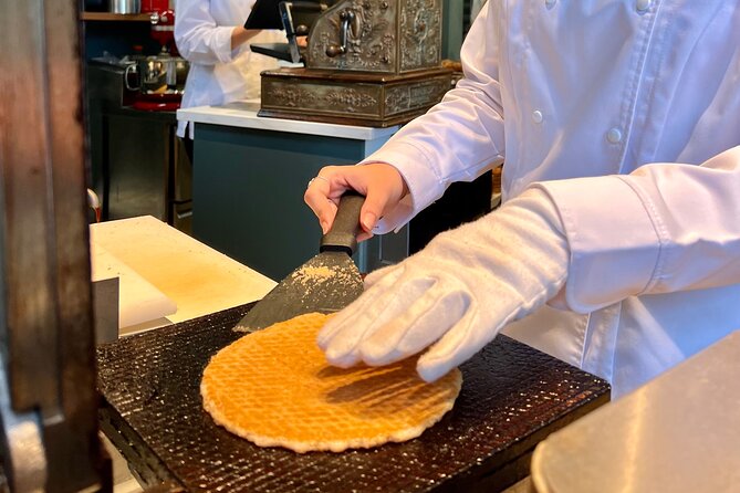 10 Tastes of Amsterdam: Food Tour by UNESCO Canals and Jordaan - Public Transportation