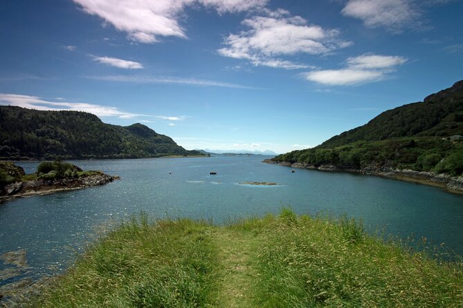 2-Day Tour to Isle of Skye, The Fairy Pools & Highland Castles - Visiting Highland Castles