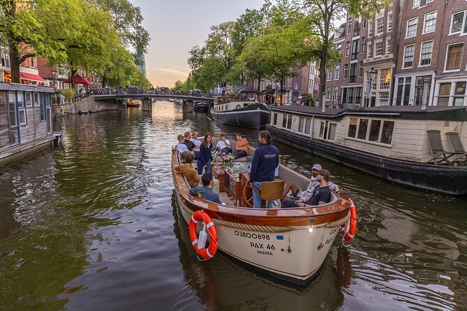 2 Hour Exclusive Canal Boat Cruise W/ Dutch Snacks & Onboard Bar - Onboard Bar and Refreshments