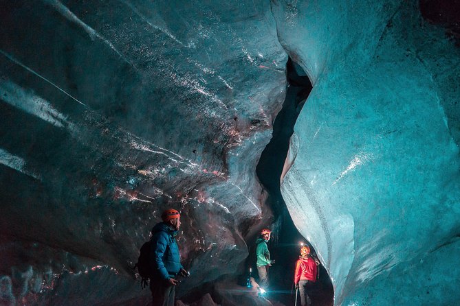 3-Day Golden Circle, Ice Cave, Glacier Lagoon and Canyon Tour - Glacier Hiking