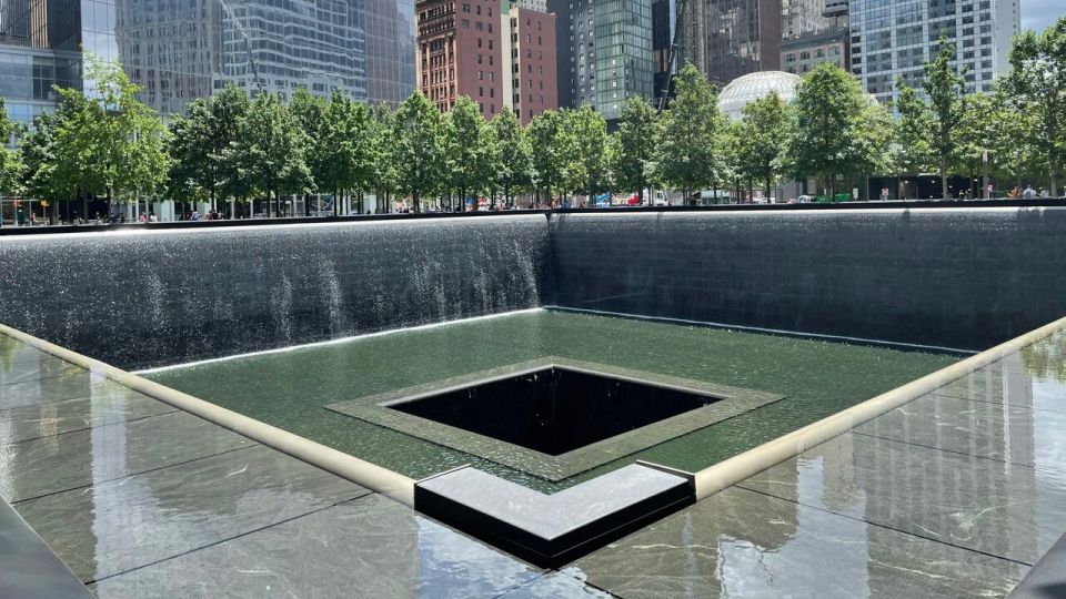 9/11 Memorial and Ground Zero Tour by Local Guide - Wall Street History