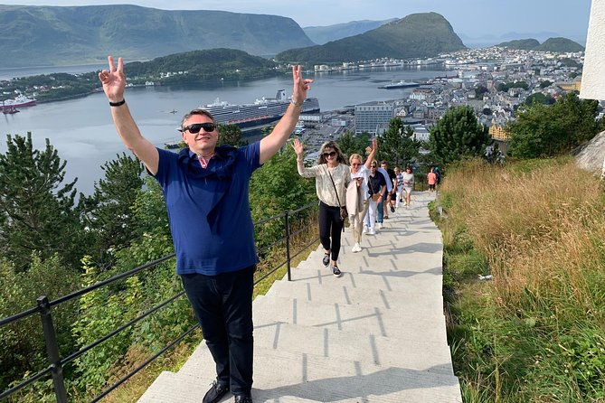 Amazing City Walk in Alesund - Personalized Small-Group Experience