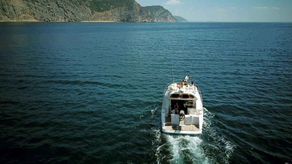 Arrábida Full-Day Yacht Tour From Lisbon - Included Amenities