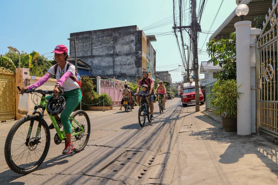 Bangkok: Bike and Canal Boat Tour With Lunch - Experiencing Bangkoks Canals