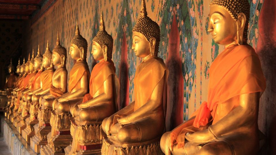 Bangkok: Grand Palace & Wat Pho Half-Day Private Tour - Highlights of the Tour