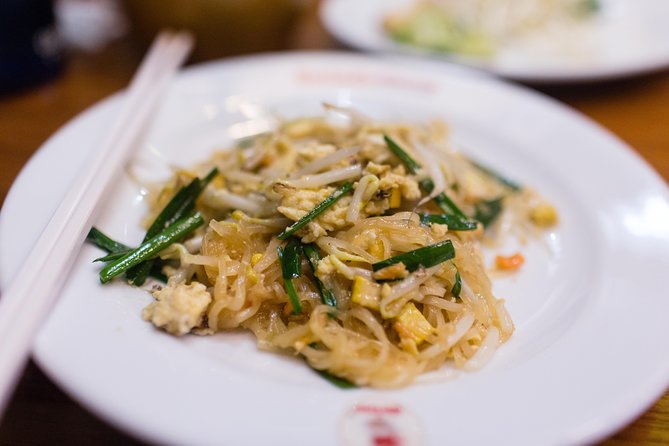 Bangkok Midnight Food Tuk Tuk Tour - Tasting Local Delicacies