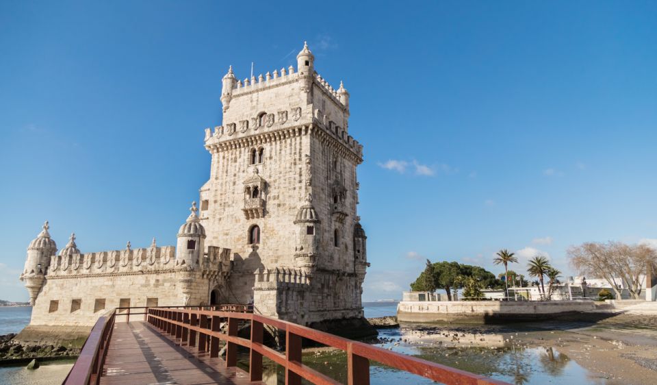 Belém Private Tour With Jerónimos Monastery + Panoramic City - Meeting Point