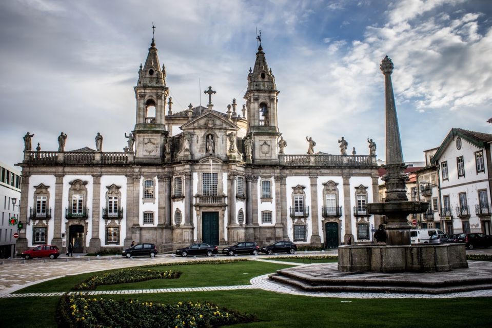 Braga & Guimarães: Premium Day Tour - Booking Details