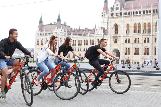 Budapest: Small Group Historic Downtown Bicycle Tour - Participant Requirements