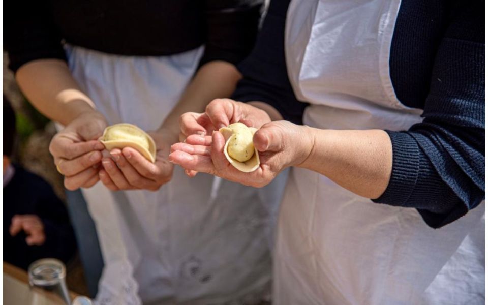 Cagliari: Cooking Class - Dining in a Sardinian Home