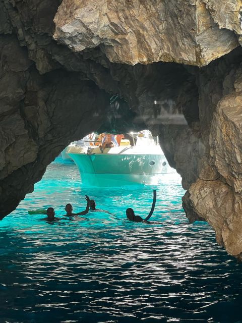 Capri: Exclusive Boat Tour - Exploring the Natural Arch