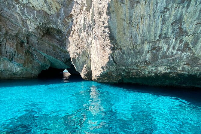 Capri Excursion in a Private Boat - Meeting and Pickup Details