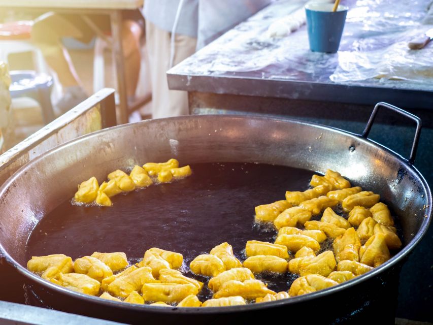 Chiang Mai: Local Food and Markets Guided Walking Tour - Khao Kriab Pak Moh (Steamed Rice Skin Dumplings)