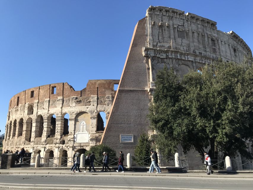 Colosseum and Ancient Rome Private Tour With Hotel Pick up - Private Guide Expertise