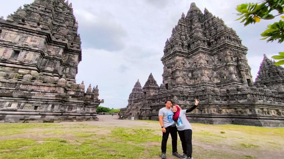 Day Trip Borobudur & Prambanan From Yogyakarta - Transportation