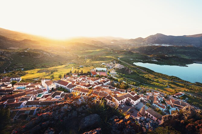 Day Trip to Zahara, Setenil and Ronda From Seville - Discovering Ronda