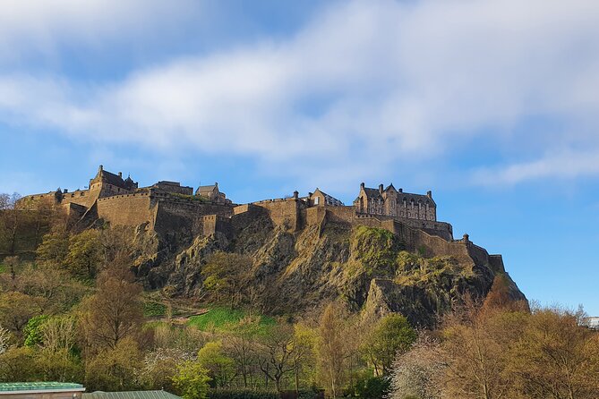 Edinburgh Castle: Highlights Tour With Tickets, Map, and Guide - Bag Restrictions