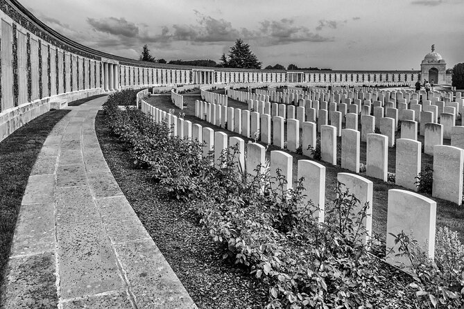 Flanders Fields Remembrance Tour From Bruges With Lunch - Plowmans Lunch