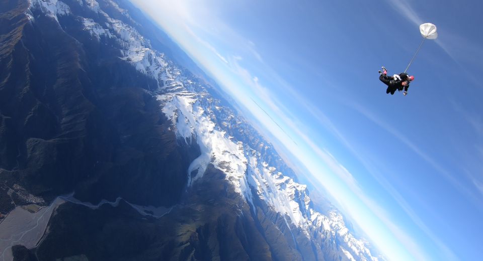 Franz Josef: 13,000ft, 16,500ft or 18,000ft Skydive - Inclusions in the Skydive Package