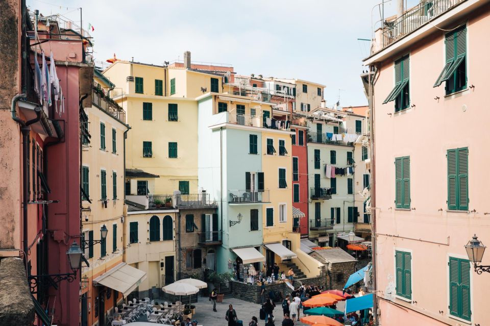 From Florence: Round-trip Transfer to Pisa & Cinque Terre - Languages