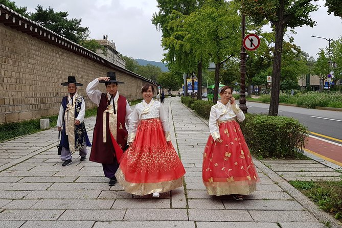 Full Day- Essential Seoul City Tour & Gourmet Tour(including Lunch and Dinner) - Cheonggyecheon