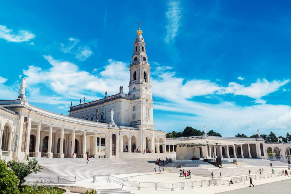 Full Day Nazaré & Fátima Tour - Frequently Asked Questions