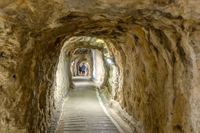 Gibraltar Inside Out Intermediate Tour 3.30hrs - Vehicle Amenities