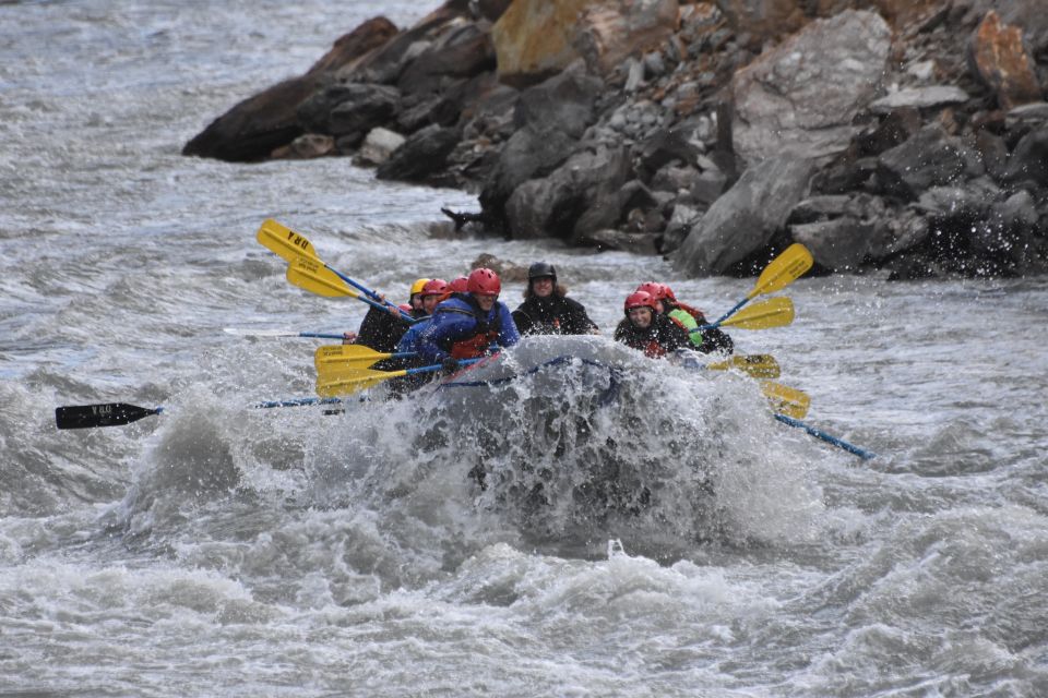 Healy: Denali National Park Class IV Whitewater Rafting Tour - Oar Raft Vs. Paddle Raft