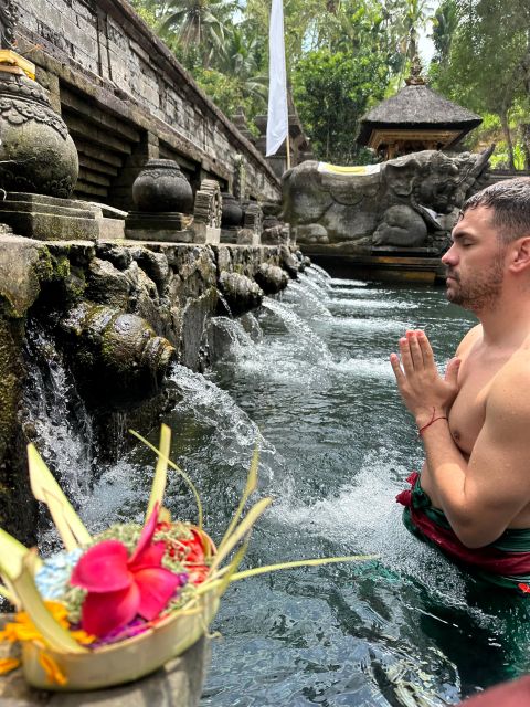 HOLY BATH IN TIRTA EMPUL TEMPLE - Whats Included in the Experience