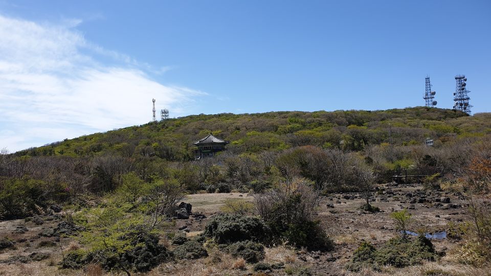 Jeju: Mt. Hallasan Hike and UNESCO Sites Day Tour - Visiting UNESCO Sites