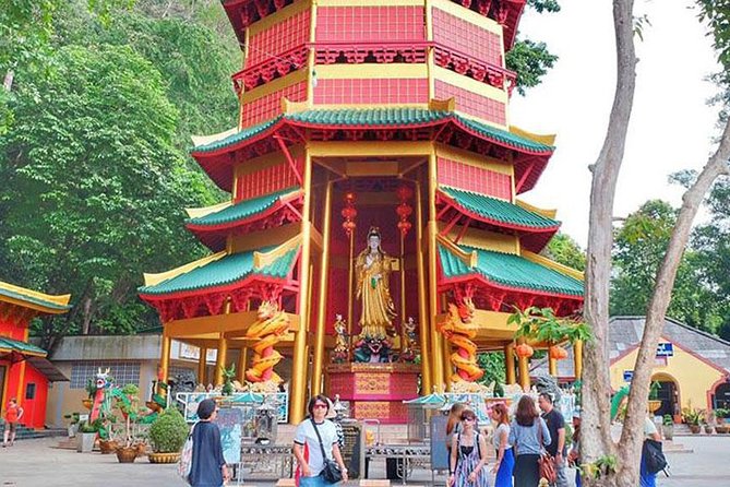 Jungle Tour to Emerald Pool, Krabi Hot Spring and Tiger Cave Temple - Tour Duration and Group Size