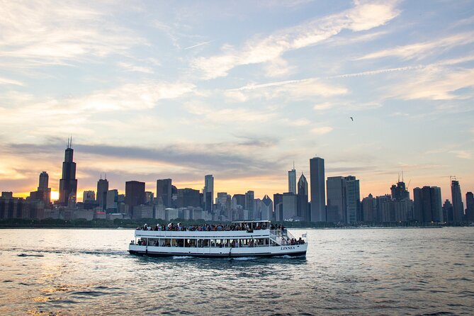 Lake Michigan Sunset Cruise in Chicago - On-Board Amenities