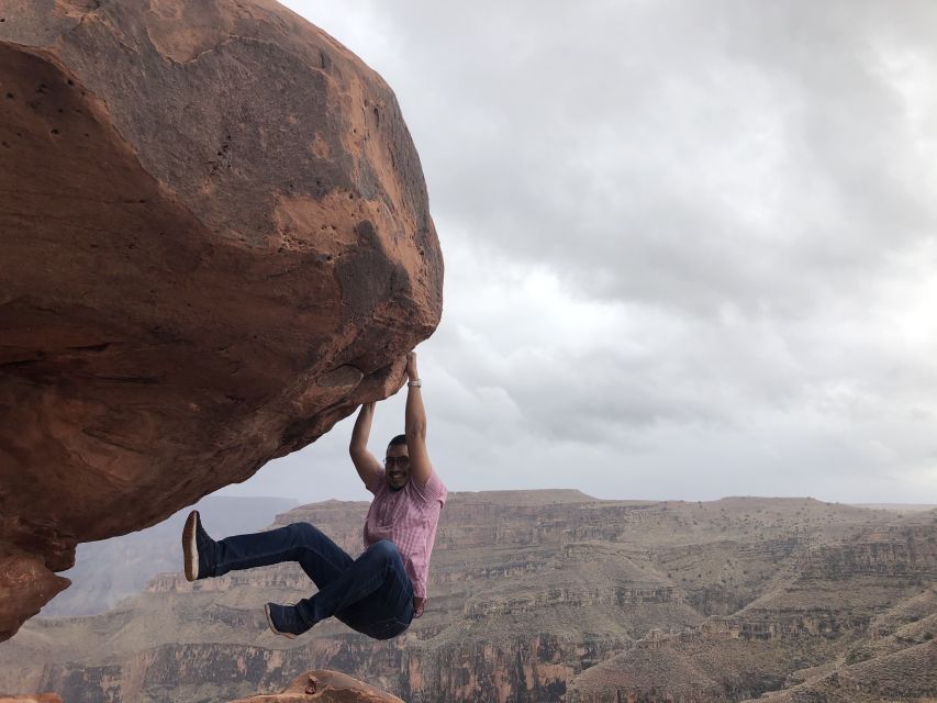 Las Vegas: Small-Group Grand Canyon Skywalk, Hoover Dam Tour - Joshua Tree National Monument