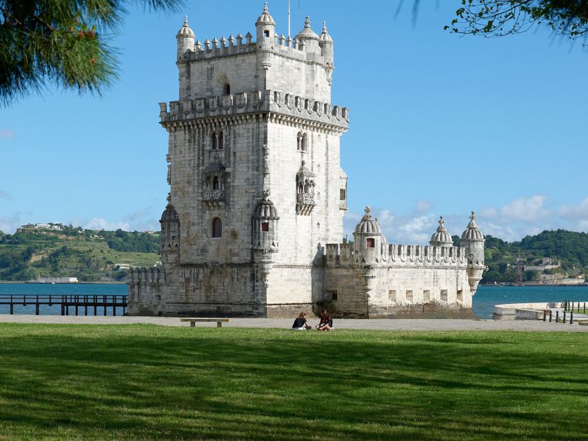 Lisbon: Cristo Rei, Belém, Aqueduct, and LxFactory Van Tour - Restrictions