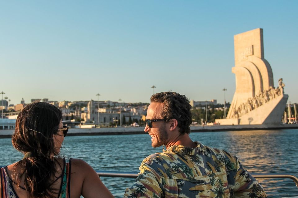 Lisbon: Cruise to the Beach With Bbq, Open Bar and Music - Commentary on Lisbons Iconic Landmarks