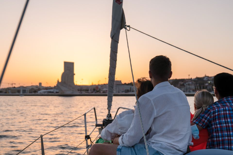 Lisbon: Daytime/Sunset/Night City Sailboat Tour With Drinks - Admire Waterfront Scenery