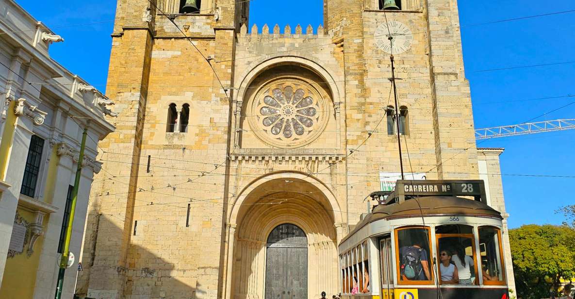 Lisbon: Old Town Tour by Tuktuk Alfama and History. - Historic Districts Explored