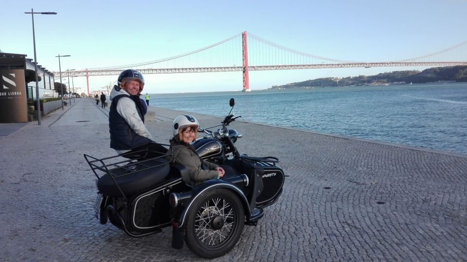 Lisbon Sidecar Tour ( the Netflix One) - Language Options