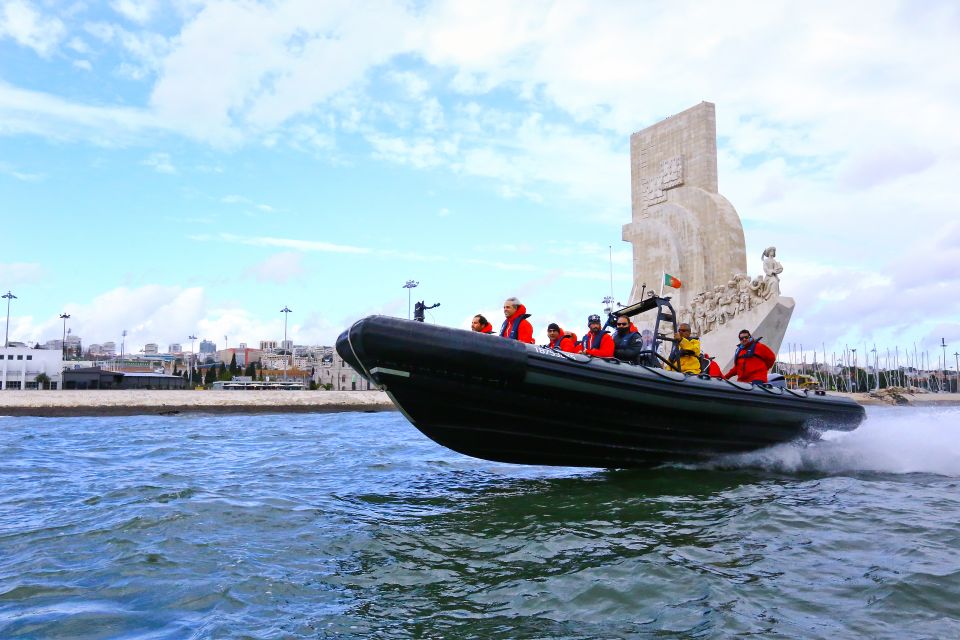 Lisbon: Sunset Speedboat Tour With Complimentary Drink - Explore Lisbons Iconic Sights