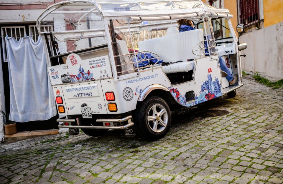 Lisbon Tuk Tuk Guided Tour - Stops and Sights Along the Way