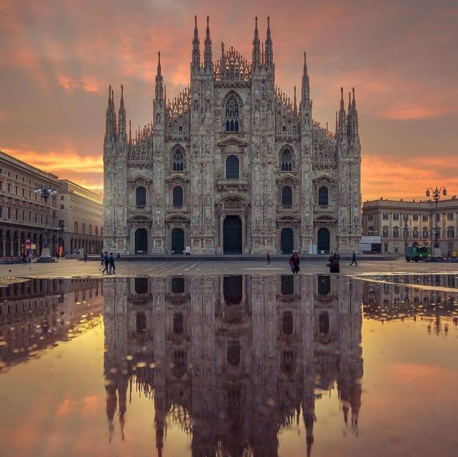 Milan: Duomo With Rooftop Private Tour, Food, & Wine Tasting - Highlights of Piazza Della Scala