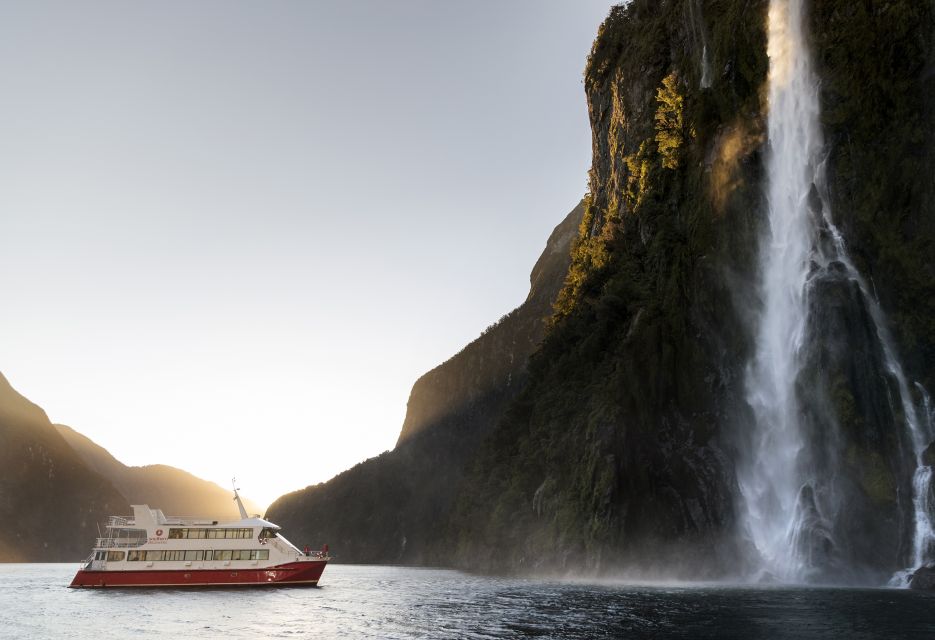 Milford Sound: Fly | Cruise | Fly - Traveler Tips